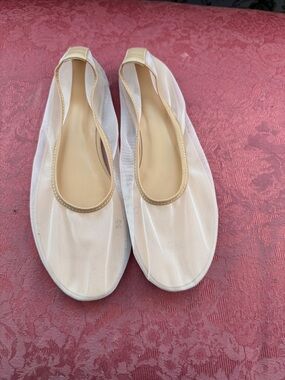 Women's Beige Mesh Ballet Flats